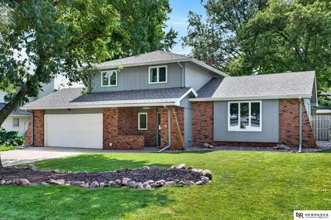 638 S 215th St, Elkhorn, NE 68022