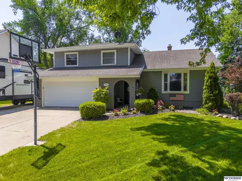 13507 Glenn St, Papillion, NE 68138