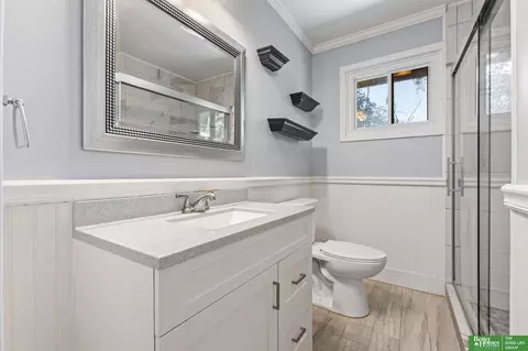 Bath - 10472 Wright Cir, Omaha, NE 68124 photo 1 of 3