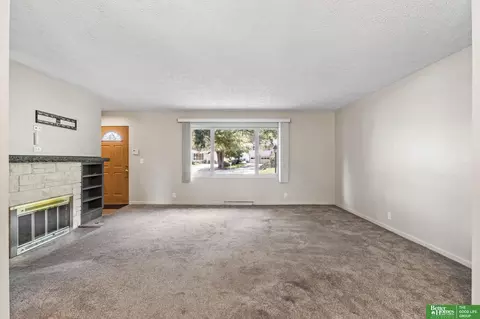Living - 10472 Wright Cir, Omaha, NE 68124 photo 4 of 8