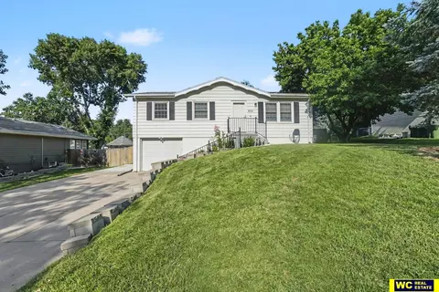 605 N 4 St, Bellevue, NE 68005