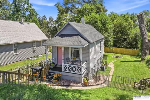 3007 S 30 St, Omaha, NE 68105
