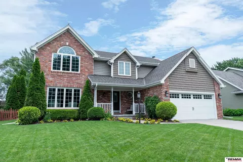 6730 S 51st St, Lincoln, NE 68516