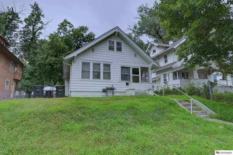 2808 N 45th St, Omaha, NE 68104