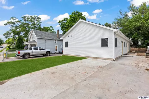 3026 Hamilton St, Omaha, NE 68131