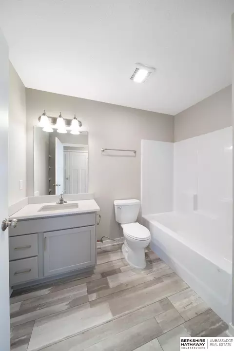 Bath - 614 Main St, Scribner, NE 68057 photo 1 of 1