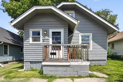 4636 Larimore Ave, Omaha, NE 68104