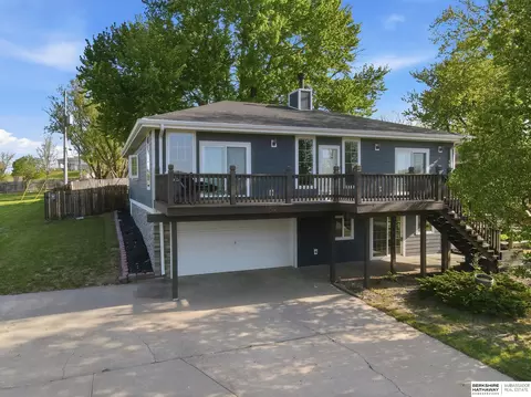 1702 Dunbar Dr, Plattsmouth, NE 68048