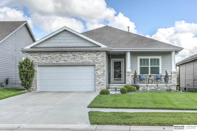 19318 Franklin Cir, Elkhorn, NE 68022