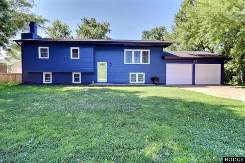 441 Sunset Dr, Fremont, NE 68025