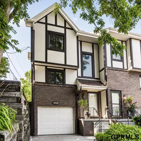 3624 Burt St, Omaha, NE 68131