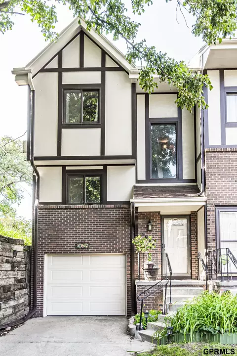 3624 Burt St, Omaha, NE 68131
