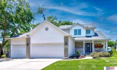 2535 Shaunte Ct, Lincoln, NE 68507
