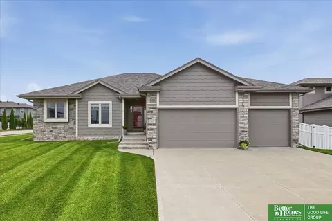 11618 S 110 St, Papillion, NE 68046