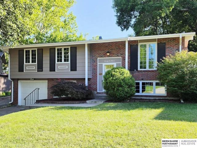 7511 Englewood Dr, Lincoln, NE 68510