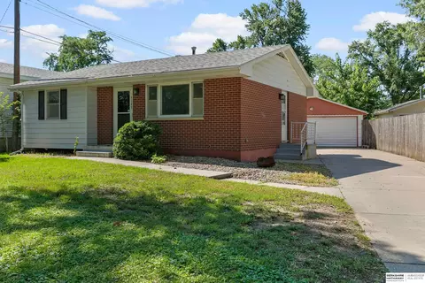 4345 Judson St, Lincoln, NE 68504