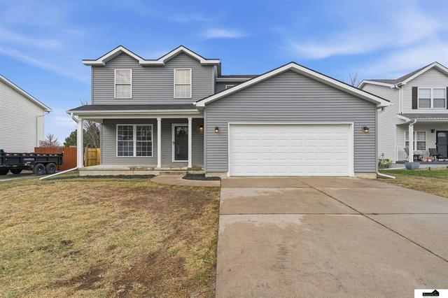10831 N 136th St, Waverly, NE 68462