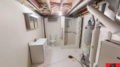 Bath - 200 Carns Ave, Pender, NE 68047 photo 3 of 3