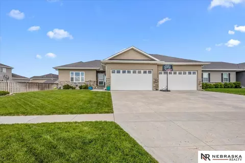 9920 S 73rd St, Lincoln, NE 68516