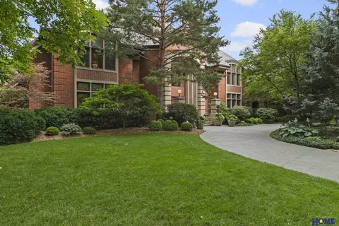 2417 Ridge Rd, Lincoln, NE 68512