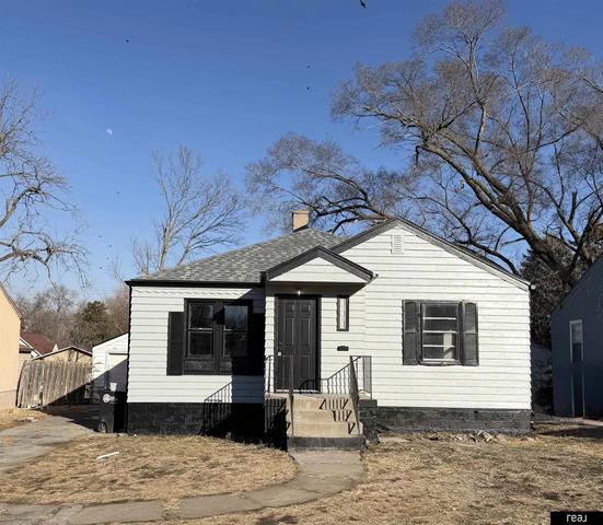 3929 N 42 St, Omaha, NE 68111