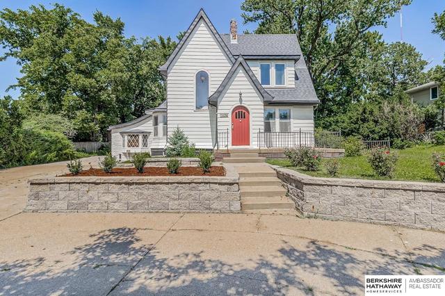 7826 Military Ave, Omaha, NE 68134