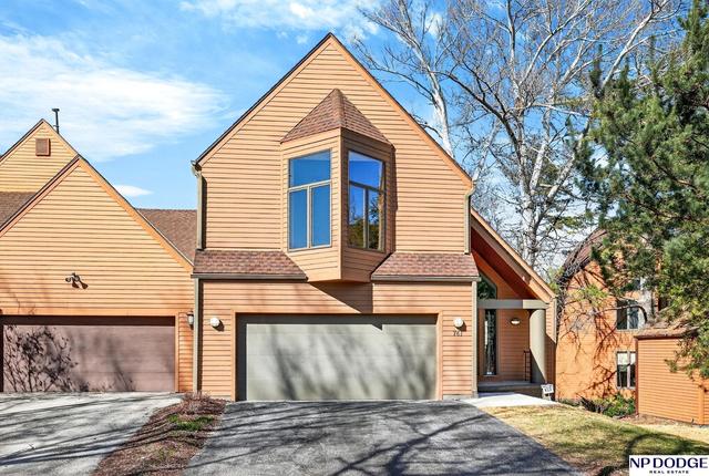 741 N 89th Plz, Omaha, NE 68114