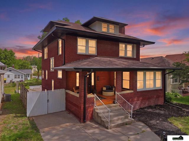 2638 Sumner St, Lincoln, NE 68502