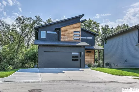 471 N Allen St, Bennington, NE 68007