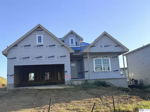 18073 Soldier St, Omaha, NE 68136