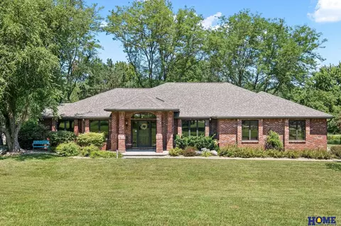 15200 Plum Ridge Rd, Lincoln, NE 68527
