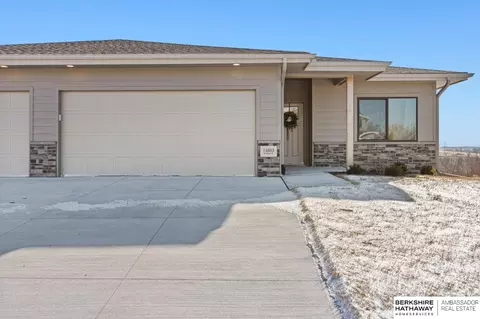 14801 Willow St, Bennington, NE 68007