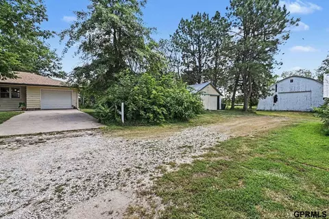 Exterior - 7333 E Gage Rd, Firth, NE 68358 photo 6 of 8