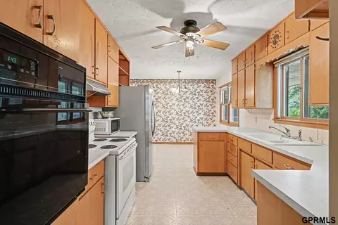 Kitchen - 7333 E Gage Rd, Firth, NE 68358 photo 2 of 3