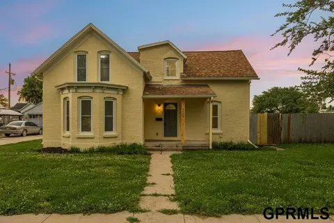 1916 Lincoln St, Blair, NE 68008