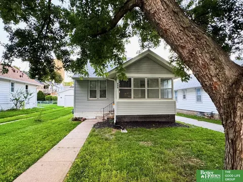 909 S 55 St, Omaha, NE 68106