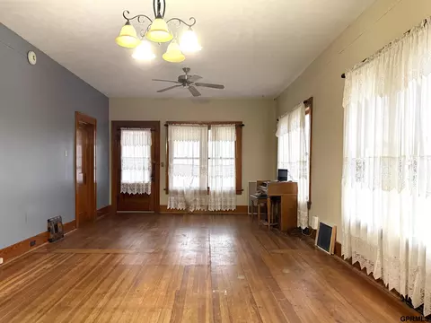 Living - 233 S Fillmore St, Bruning, NE 68322 photo 1 of 2
