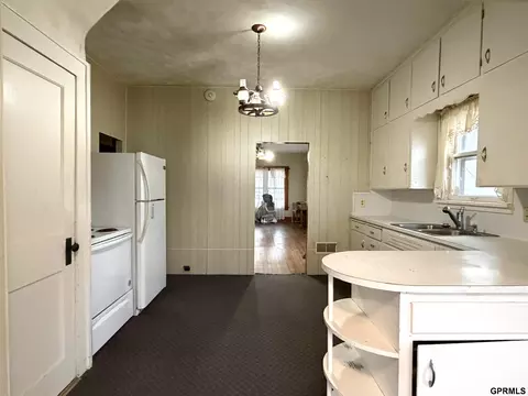 Kitchen - 233 S Fillmore St, Bruning, NE 68322 photo 2 of 2