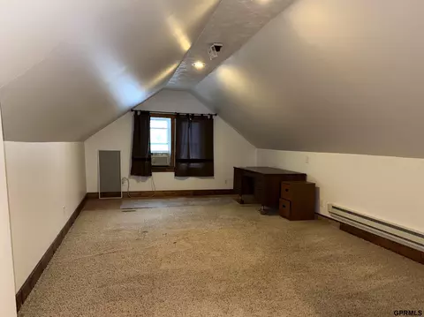 Bedroom - 233 S Fillmore St, Bruning, NE 68322 photo 4 of 4