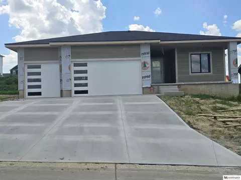 11010 N 161 St, Bennington, NE 68007