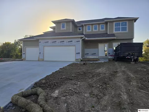 10906 N 172 St, Bennington, NE 68007