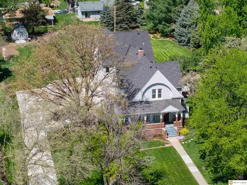 516 W Angus St, Gretna, NE 68028