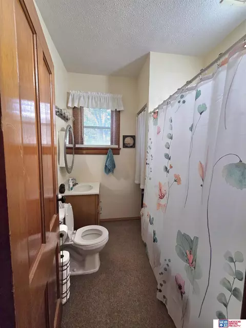 Bath - 801 N 12th St, Beatrice, NE 68310 photo 1 of 1