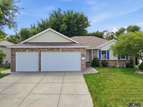 1051 N 81st St, Lincoln, NE 68505