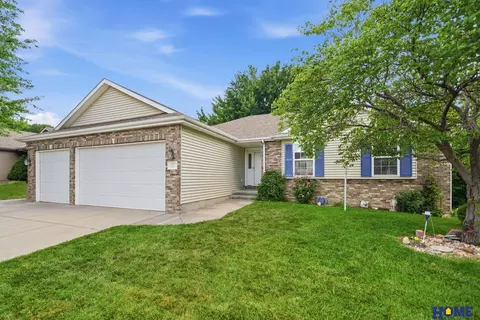 1051 N 81st St, Lincoln, NE 68505
