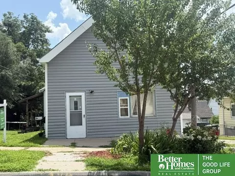 2007 S St, Omaha, NE 68107