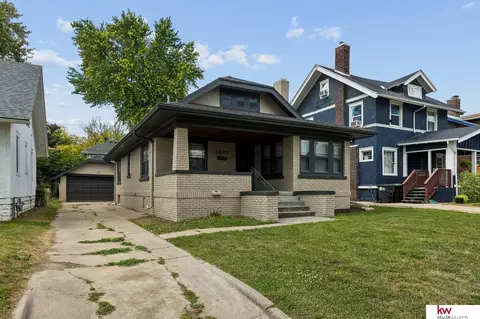 2859 Newport Ave, Omaha, NE 68112