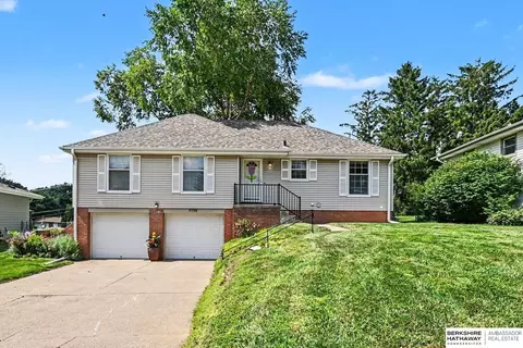 9758 Cady Ave, Omaha, NE 68134