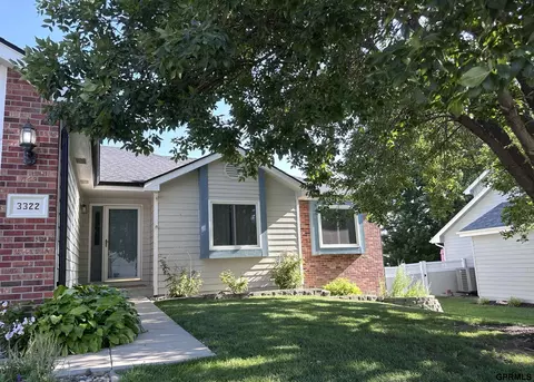 3322 Canyon Rd, Lincoln, NE 68516