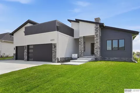 6231 N 207th St, Elkhorn, NE 68022